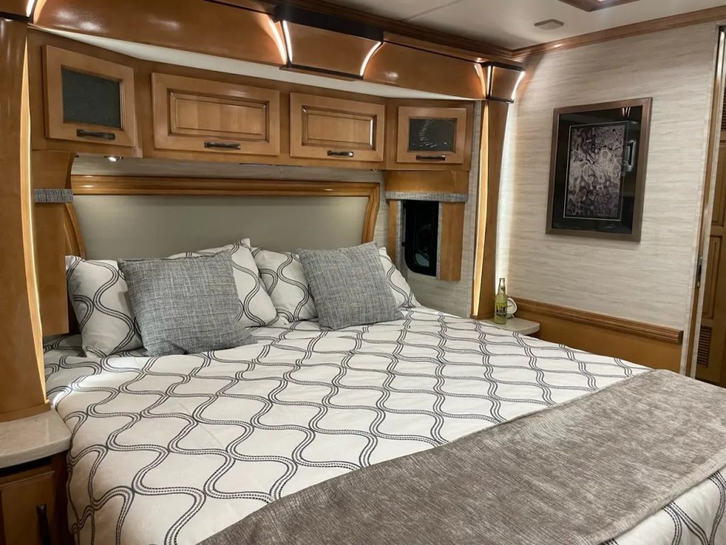 Newmar Dutch Star Rv Tour With Angie Morell National Indoor Rv