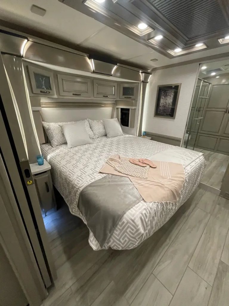 Newmar Dutch Star Rv Tour With Angie Morell National Indoor Rv