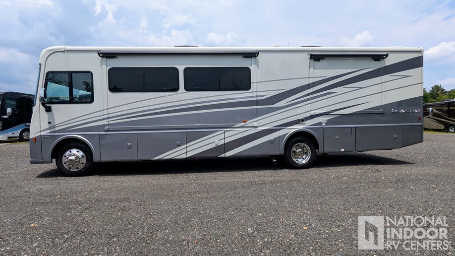 New 2025 Winnebago Adventurer | Silver Mist | Organic Comfort/Dark ...