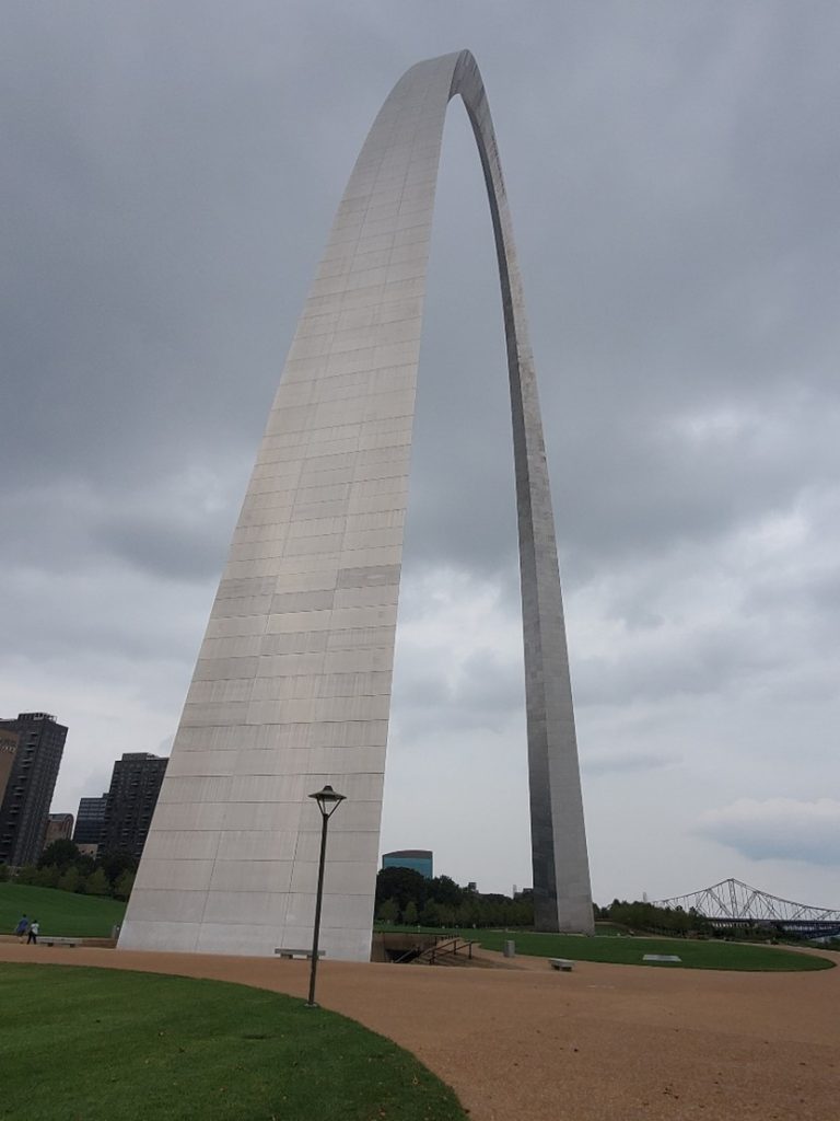 After passing the Gateway Arch many times, we finally decided to make an impromptu stop